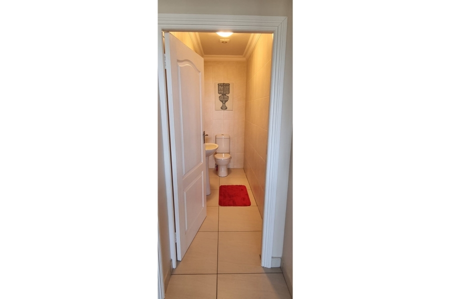4 Bedroom Property for Sale in Monte Christo Western Cape